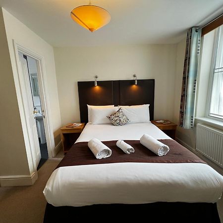Castle Limes Hotel วอร์ริก ภายนอก รูปภาพ
